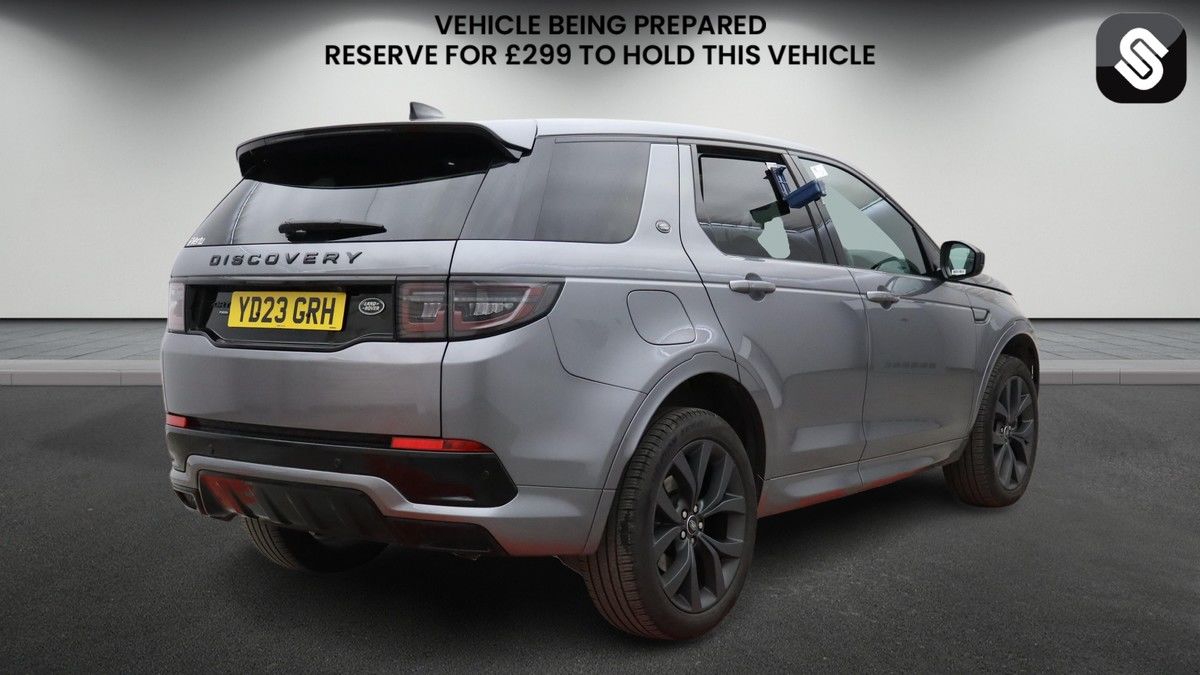 Land Rover Discovery Sport Image 4
