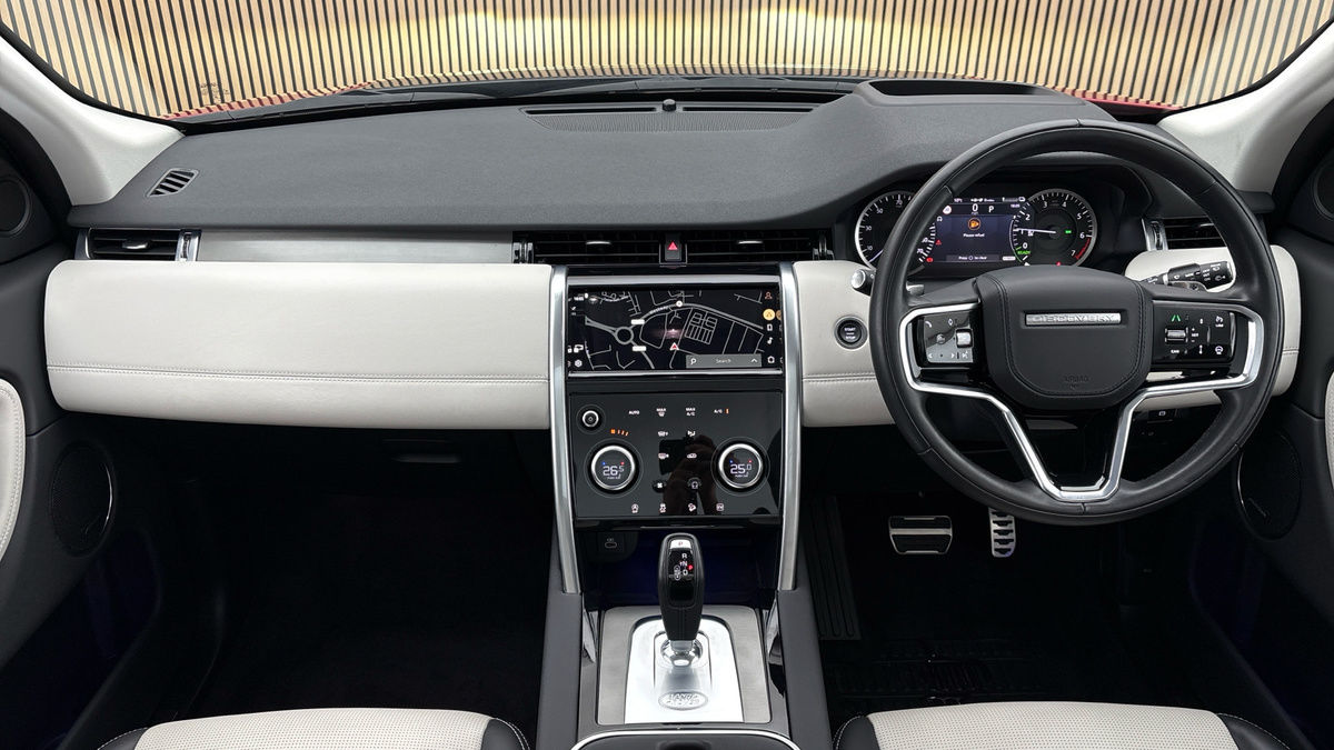Land Rover Discovery Sport Image 12