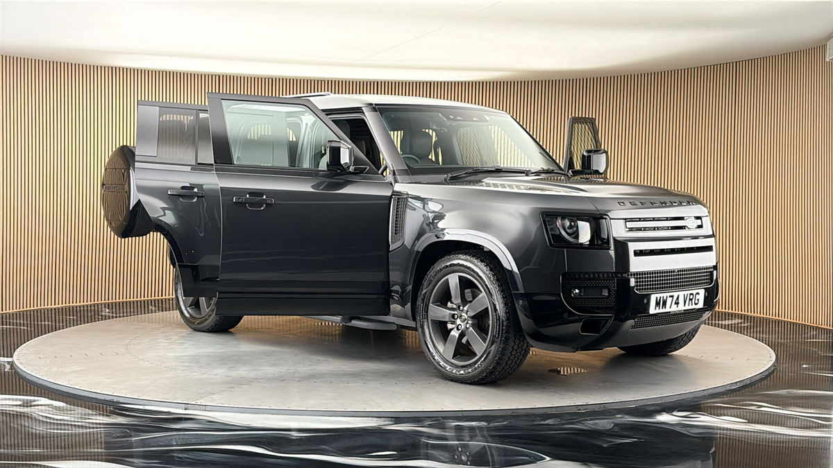 More views of Land Rover Defender 110