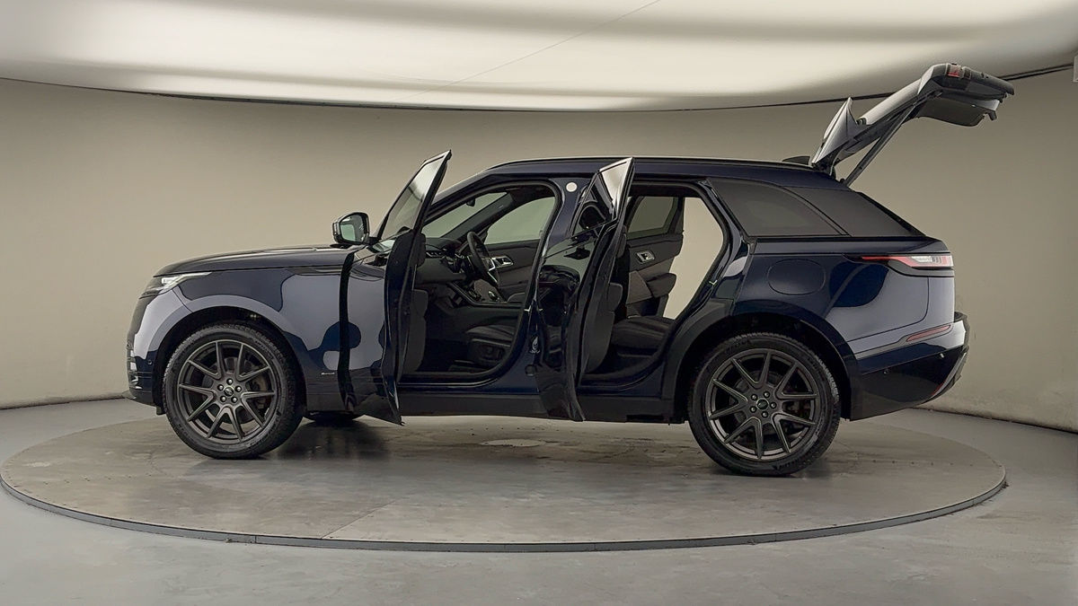 More views of Land Rover Range Rover Velar