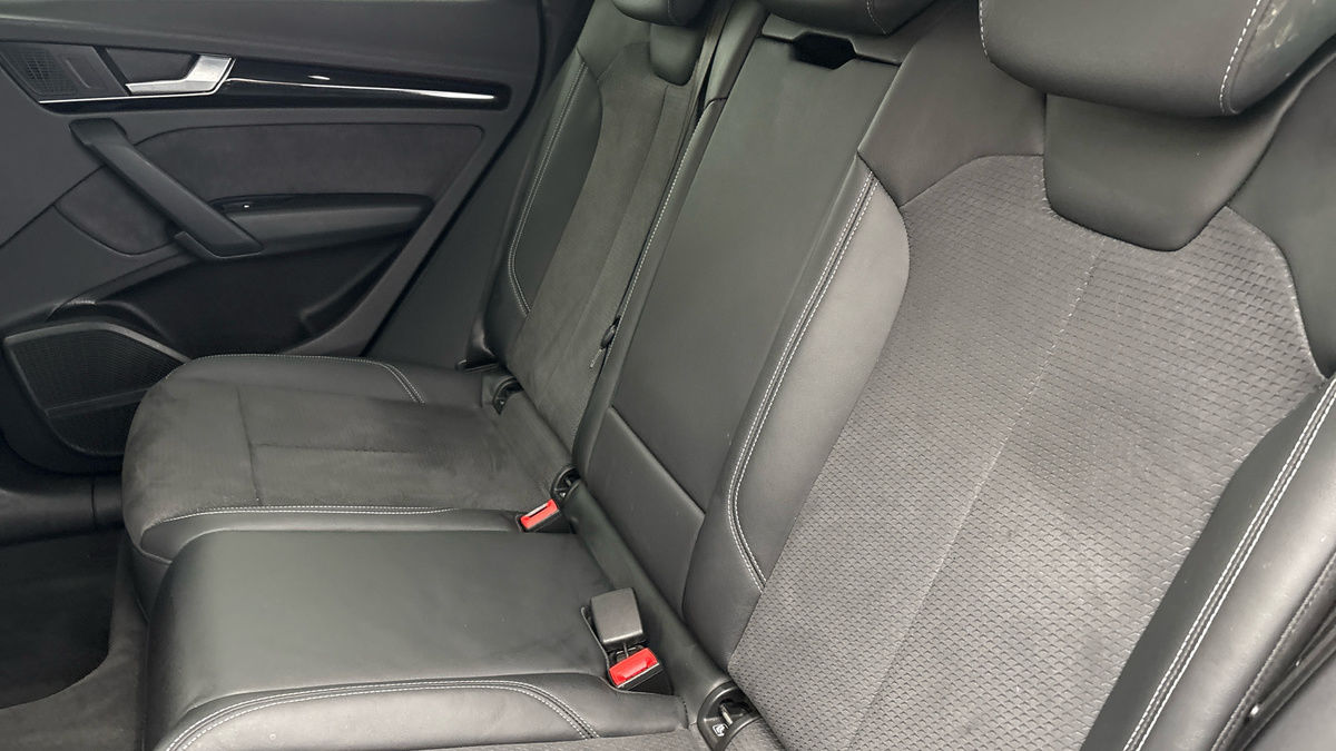 Audi Q5 Image 8