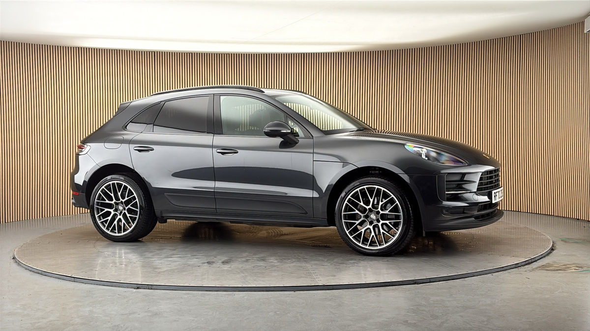 More views of Porsche Macan