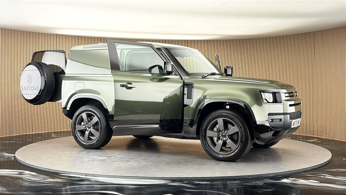 More views of Land Rover Defender 90