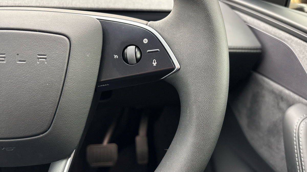 Tesla Model Y Image 14