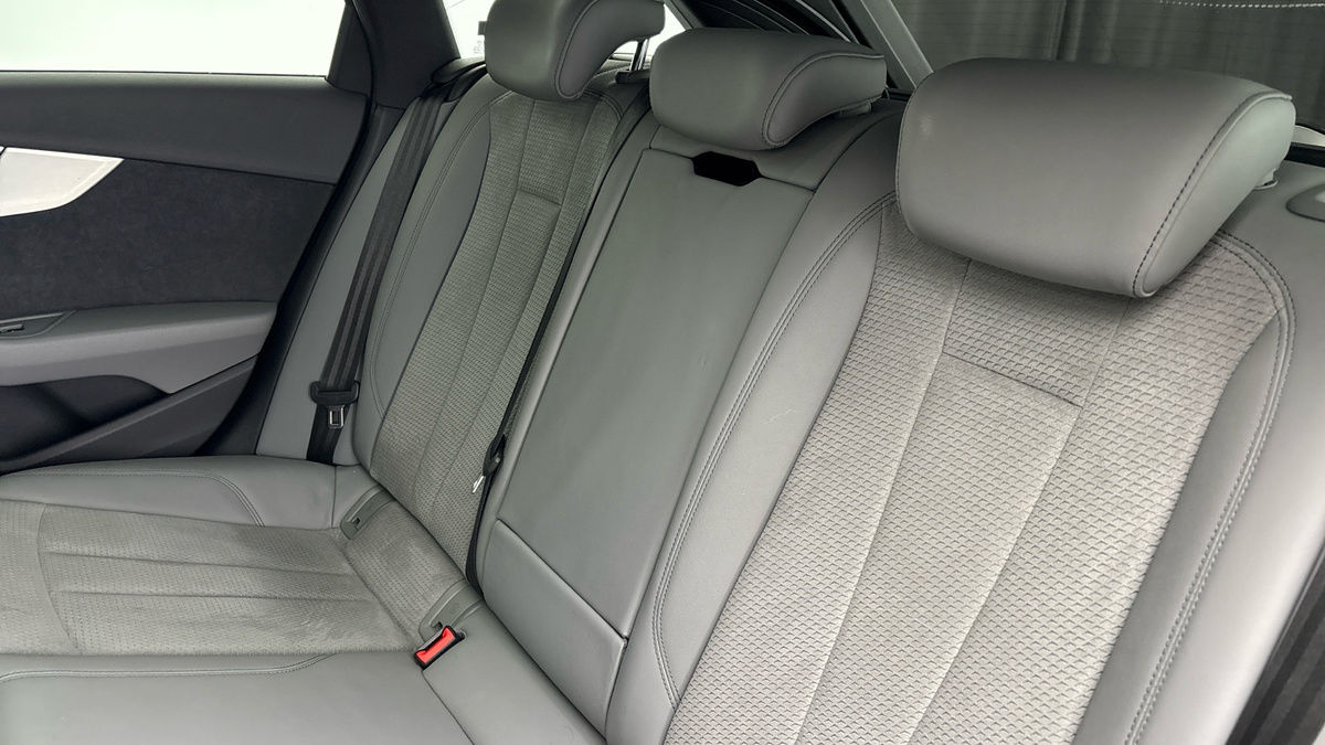 Audi A4 Avant Image 8
