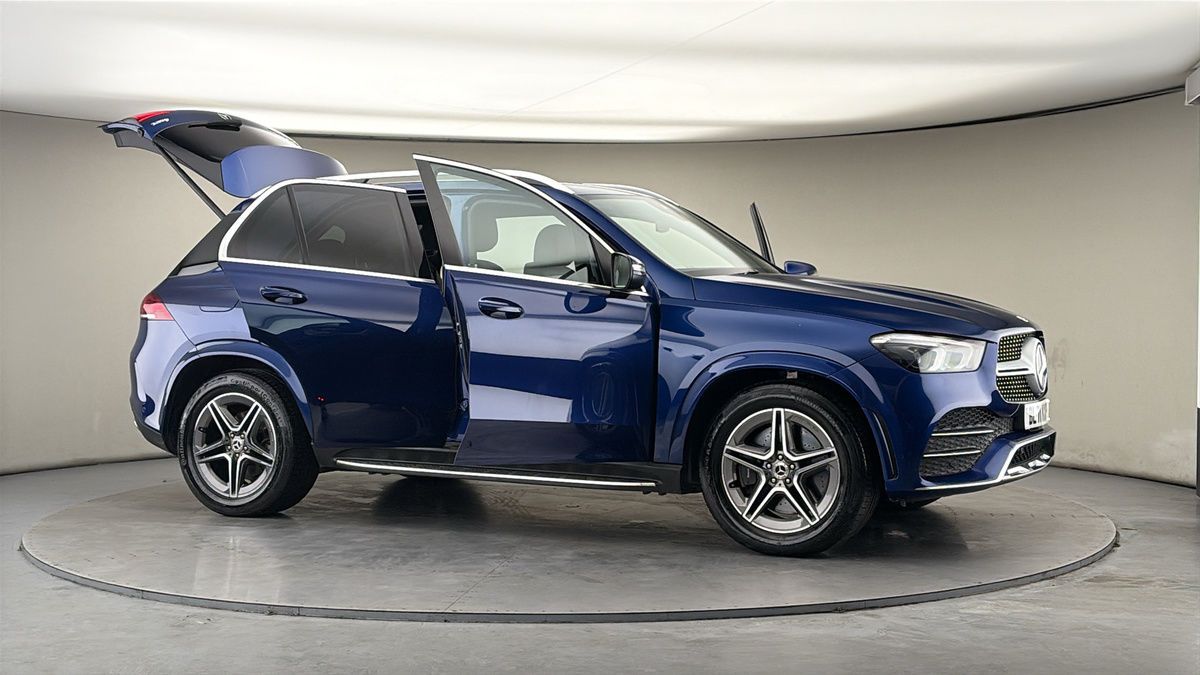 More views of Mercedes-Benz GLE