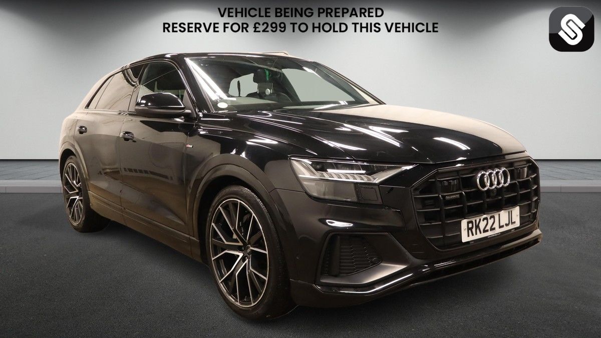 Audi Q8 Sticky Header Image