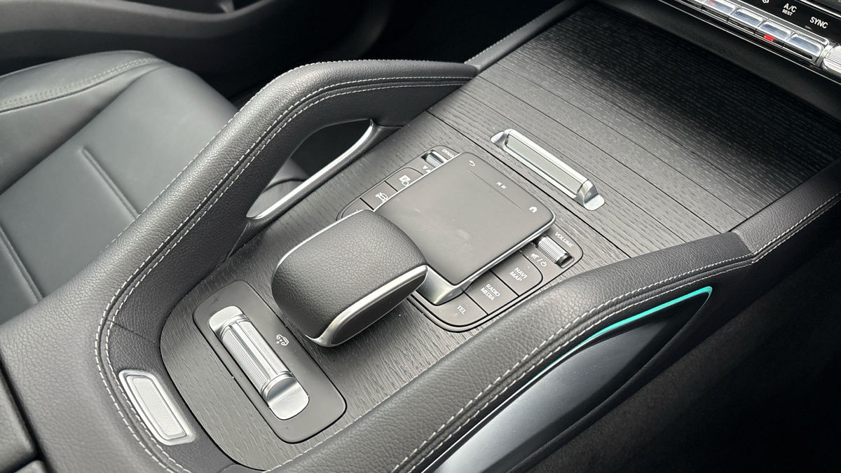 Mercedes-Benz GLE Image 18