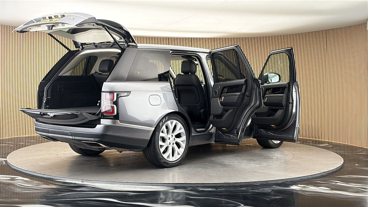 More views of Land Rover Range Rover