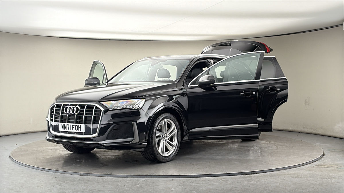 More views of Audi Q7