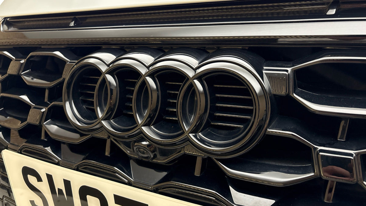 Audi RS3 Image 24