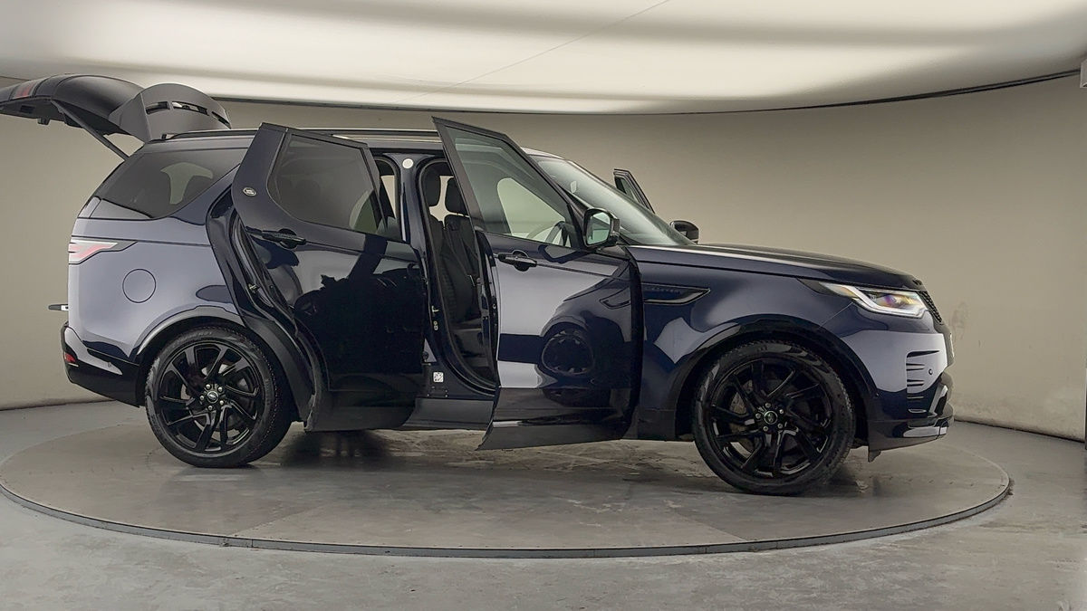 More views of Land Rover Discovery