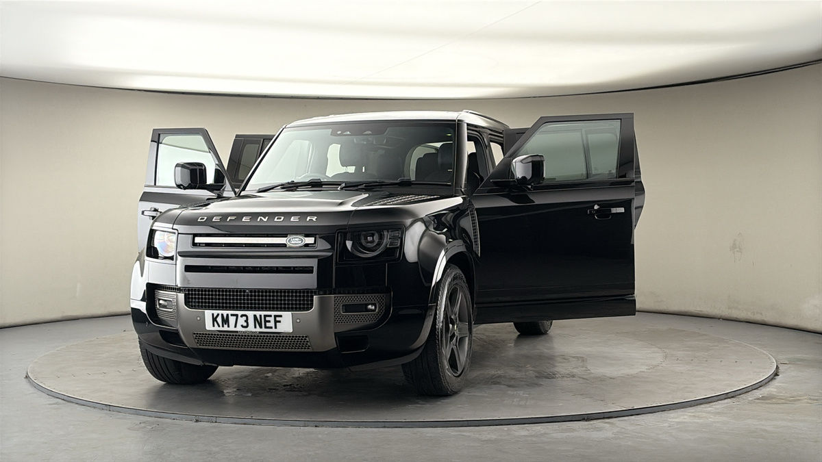 More views of Land Rover Defender 110
