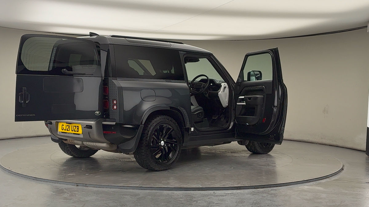 More views of Land Rover Defender 90