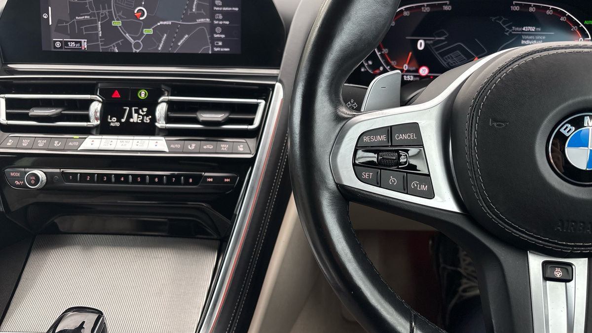 BMW 8 Series Image 13