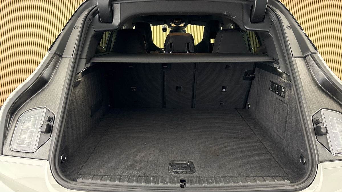 BMW iX Image 11