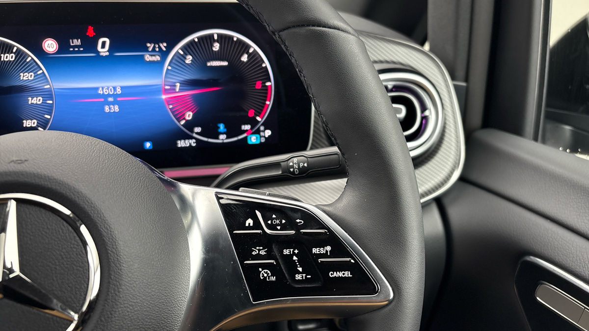 Mercedes-Benz V Class Image 14