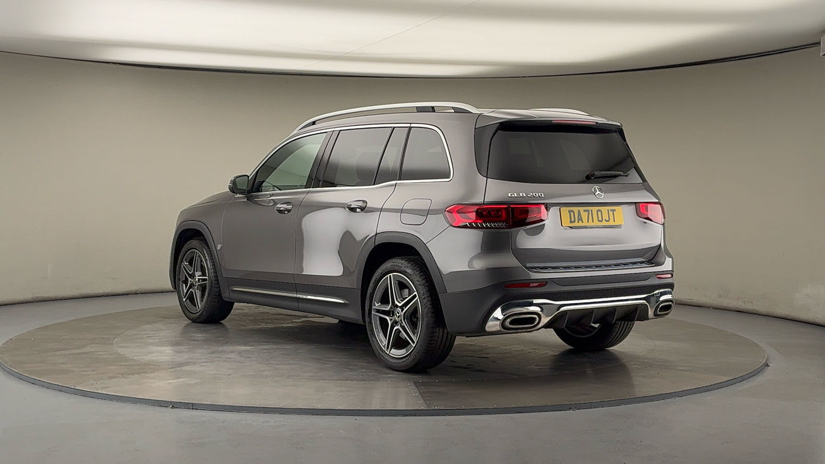 Mercedes-Benz GLB Image 2