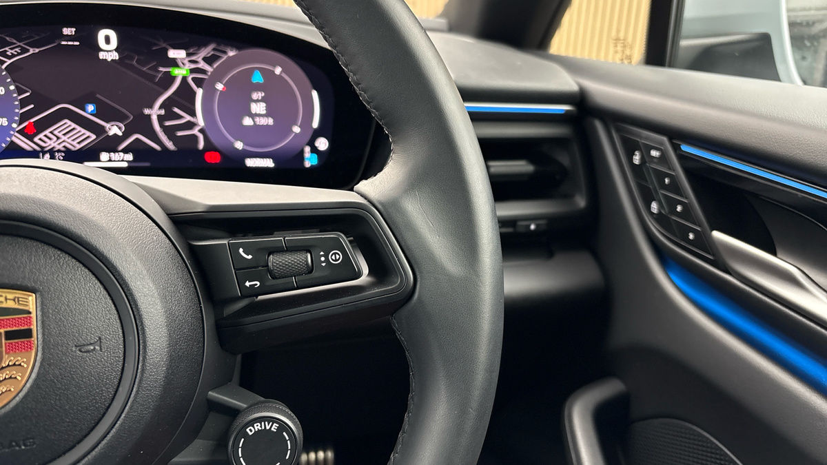 Porsche Macan Image 14
