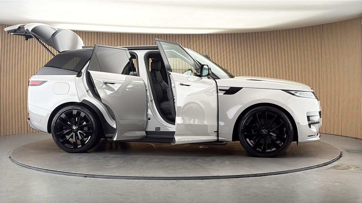 More views of Land Rover Range Rover Sport