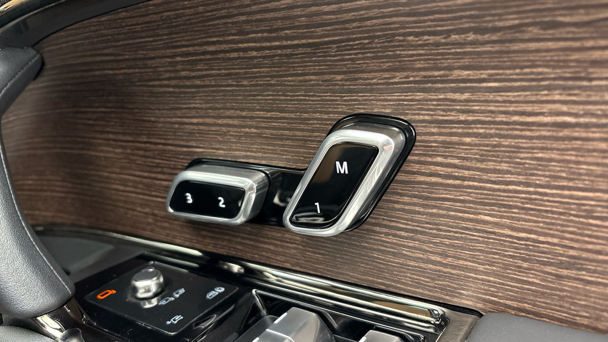 Land Rover Range Rover Sport Image 26