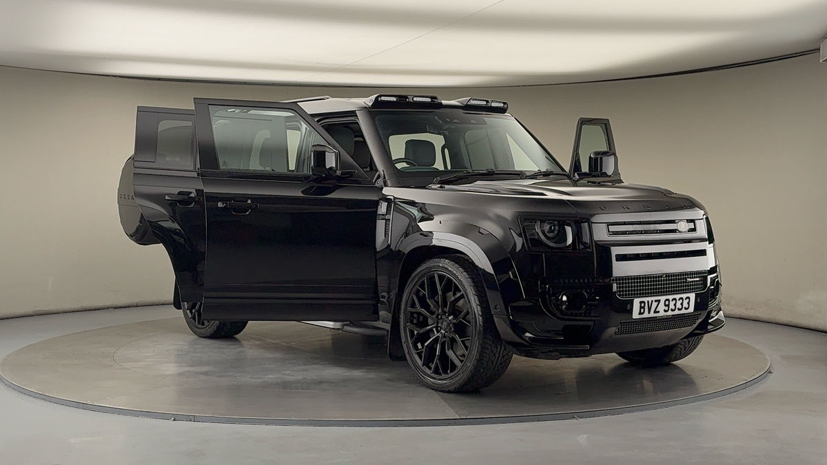 More views of Land Rover Defender 110