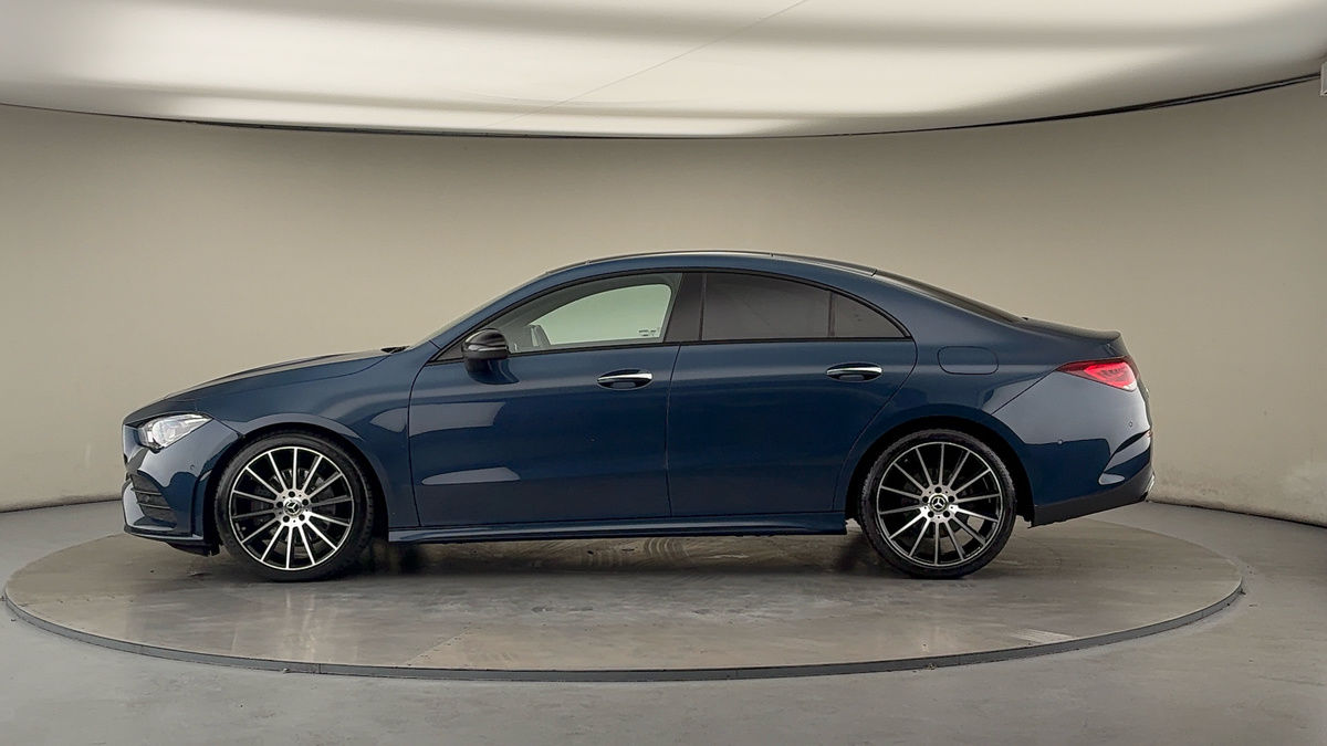 Mercedes-Benz CLA Image 15