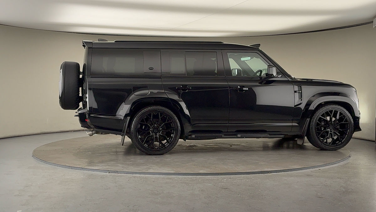 More views of Land Rover Defender 130