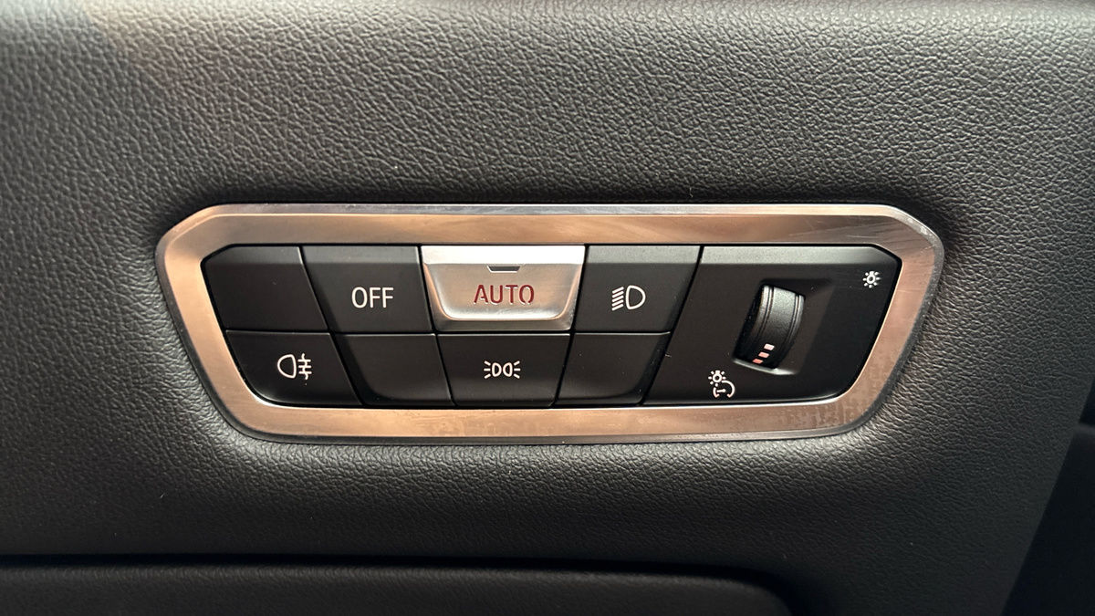 BMW X6 Image 32