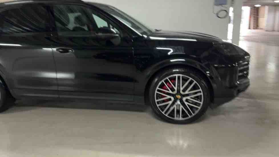 More views of Porsche Cayenne