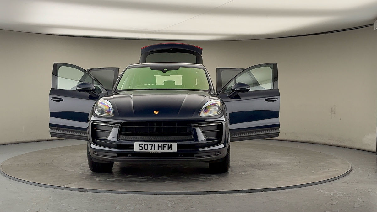 More views of Porsche Macan