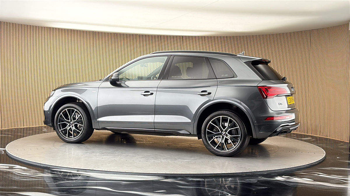 More views of Audi Q5