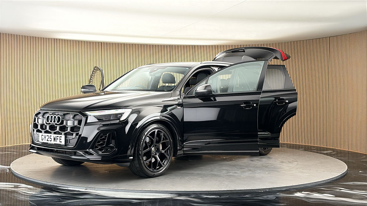 More views of Audi Q7