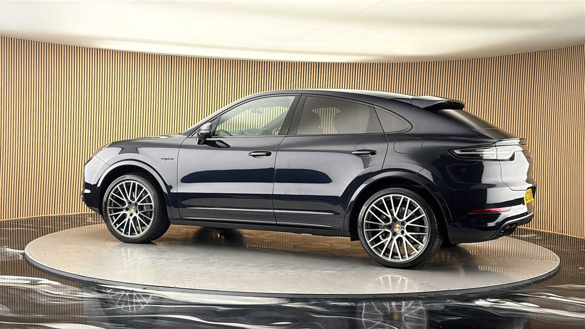 More views of Porsche Cayenne