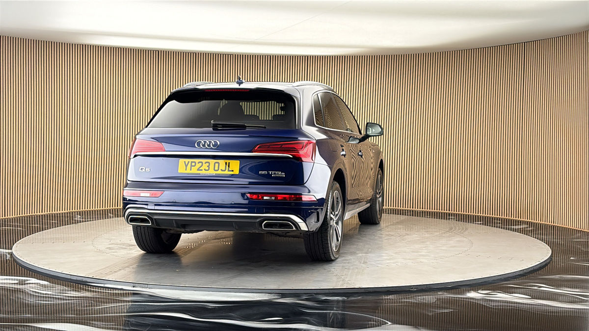 More views of Audi Q5