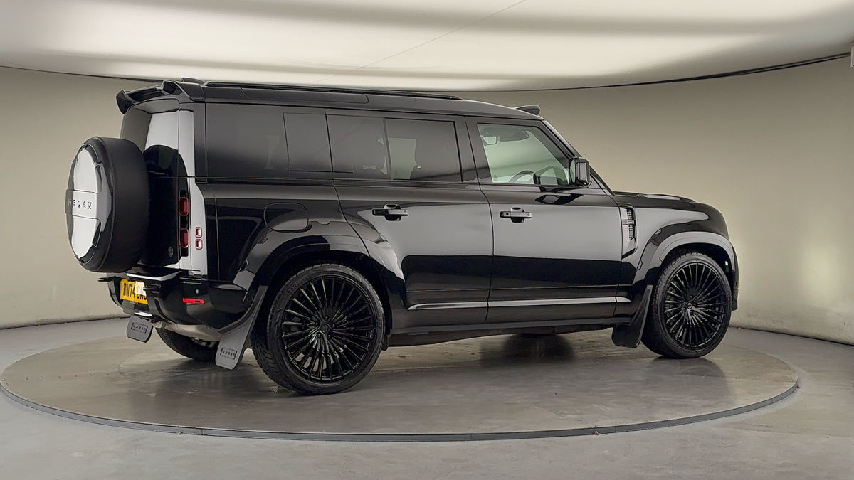 More views of Land Rover Defender 110