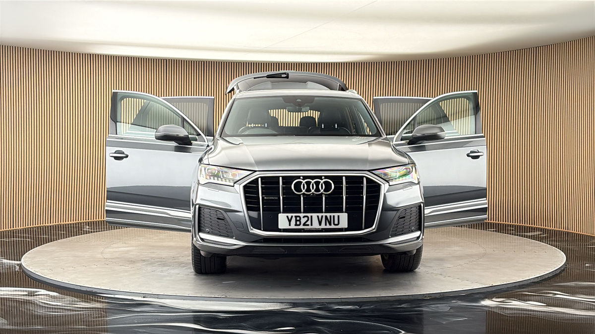 More views of Audi Q7
