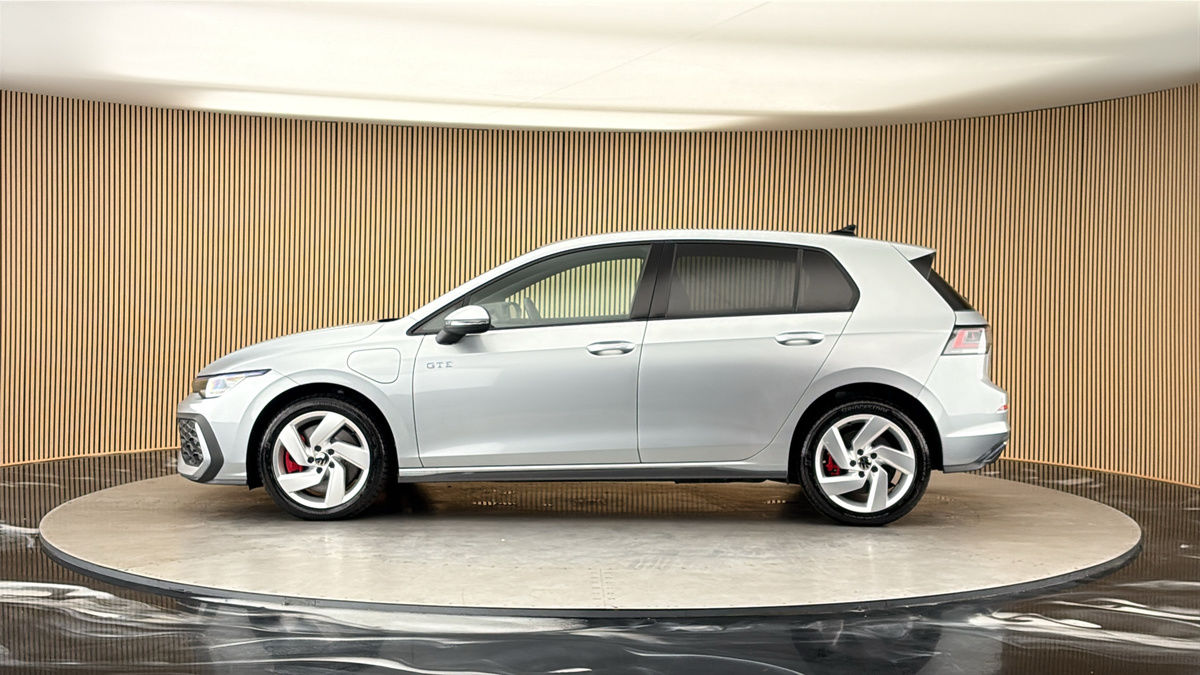 Volkswagen Golf Image 15