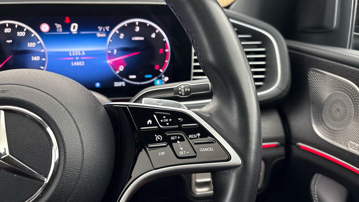 Mercedes-Benz GLE Image 14