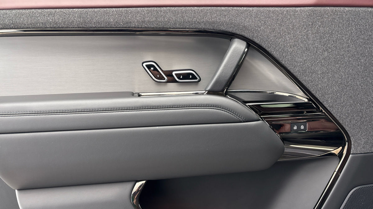 Land Rover Range Rover Sport Image 19