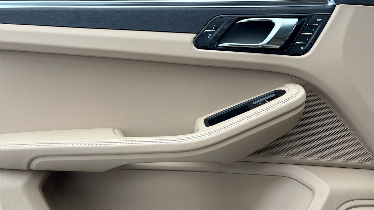 Porsche Macan Image 19