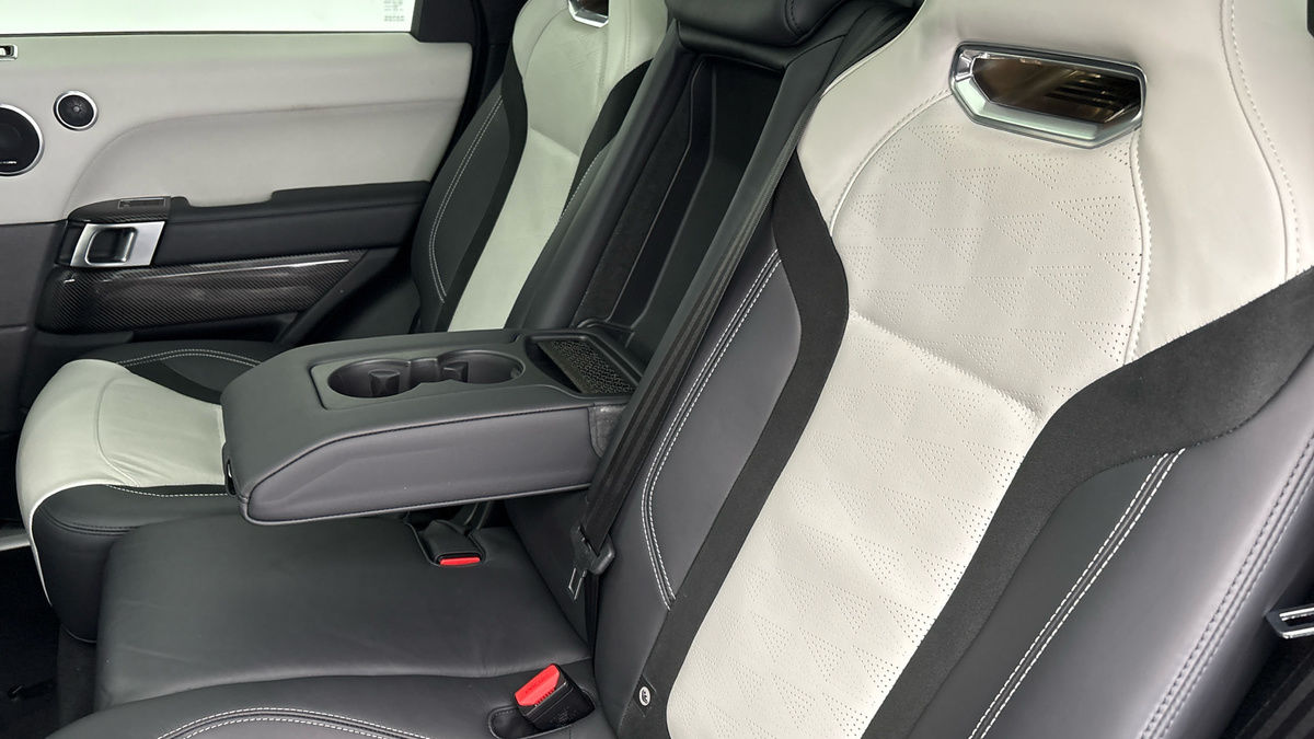 Land Rover Range Rover Sport Image 9