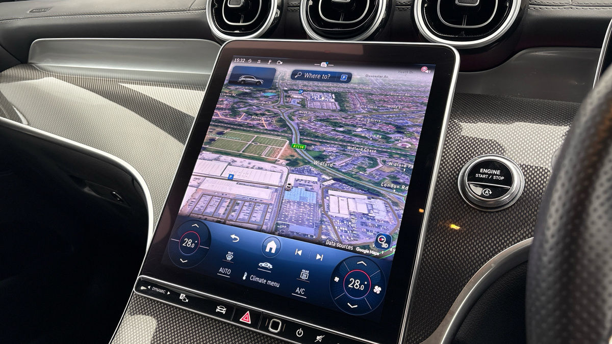 Mercedes-Benz GLC Image 17