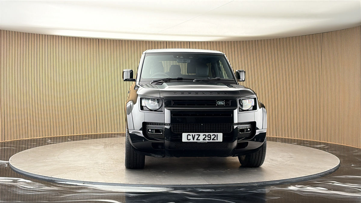 More views of Land Rover Defender 90