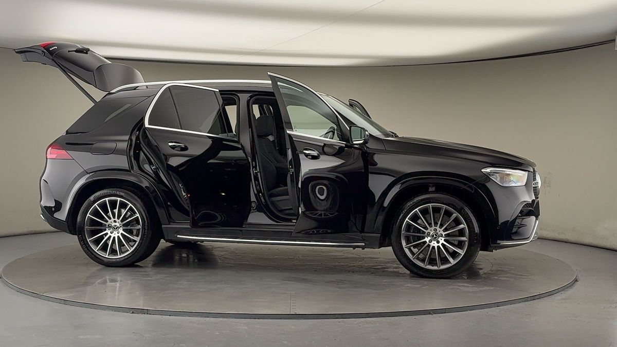 More views of Mercedes-Benz GLE