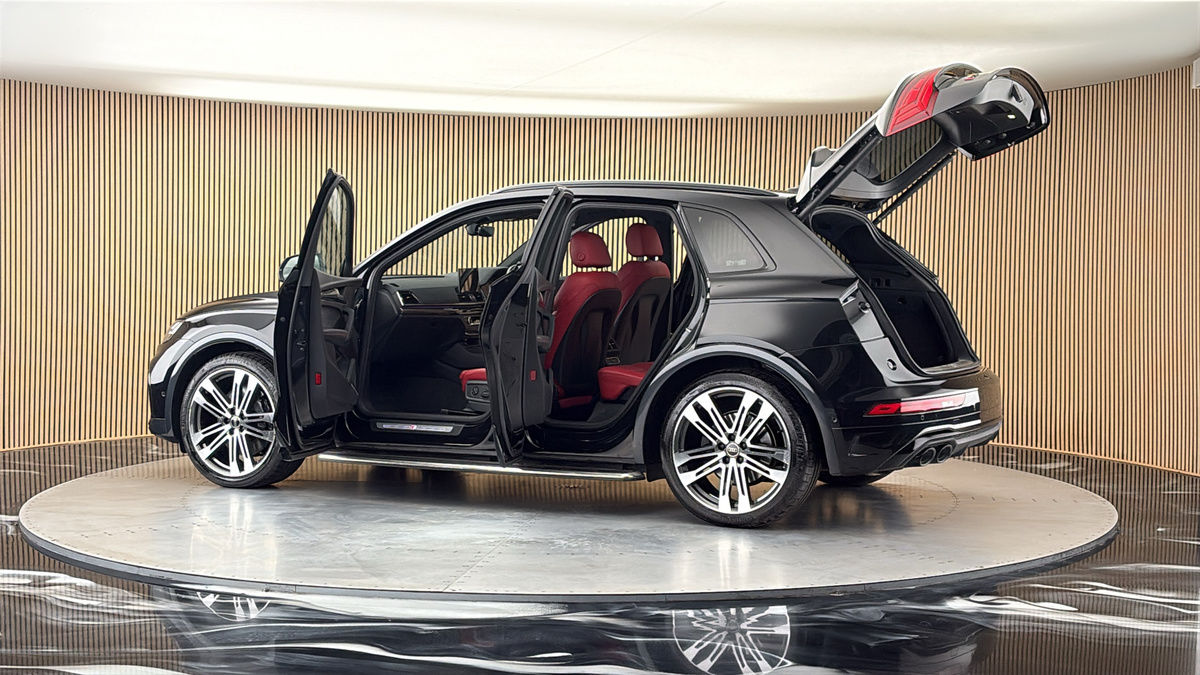 More views of Audi SQ5