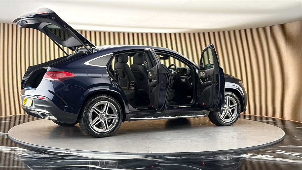 More views of Mercedes-Benz GLE