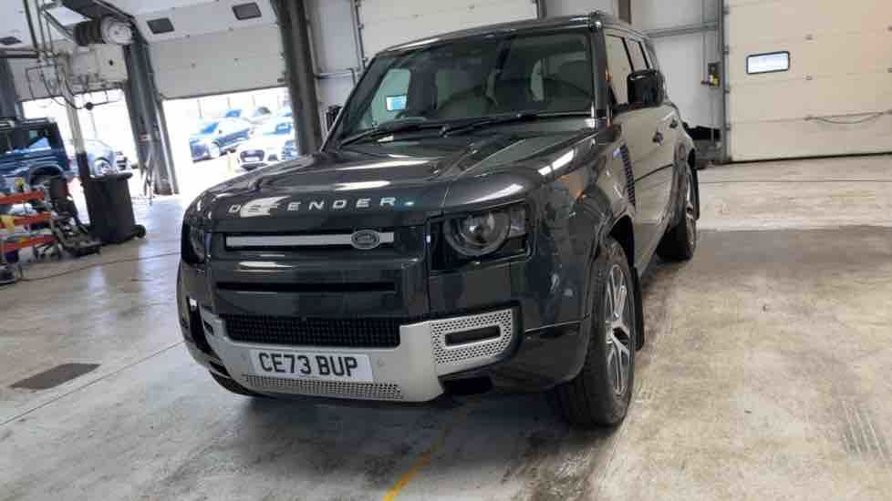 More views of Land Rover Defender 110