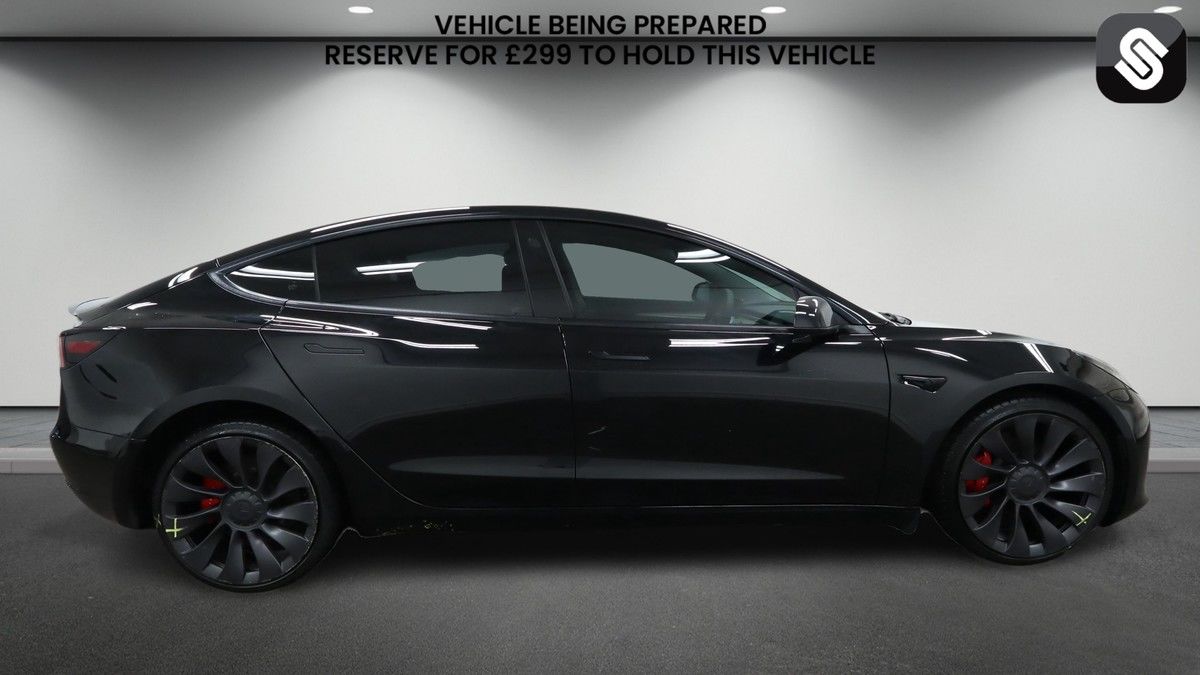 Tesla Model 3 Image 5