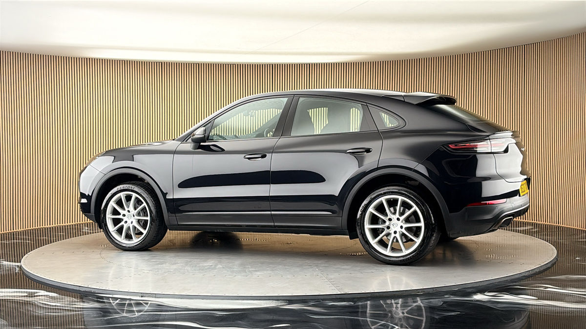 More views of Porsche Cayenne